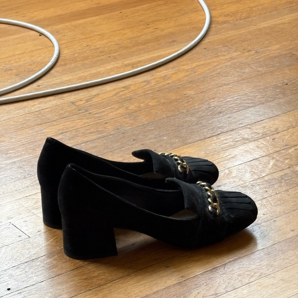 Karl Lagerfeld Mini Heels with Gold Chain